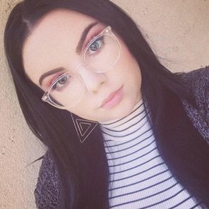 Meet your Posher, Bethany